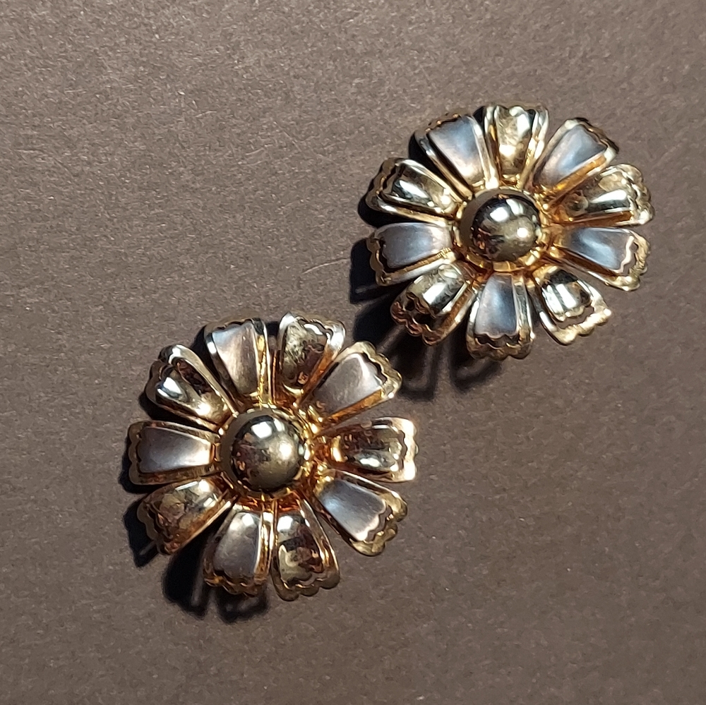 Vintage Flower earings